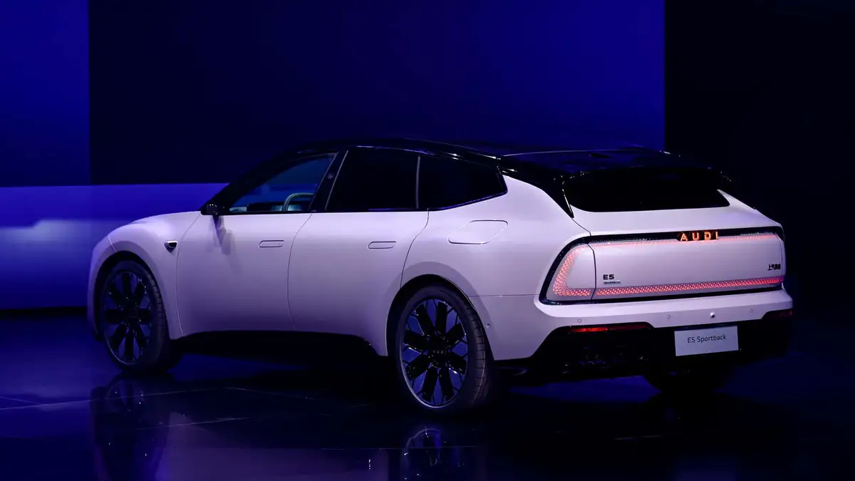 audi e5 sportback 2025 02