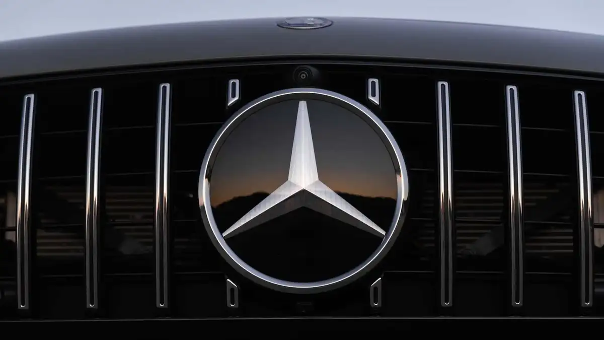 mercedes benz 2025 01