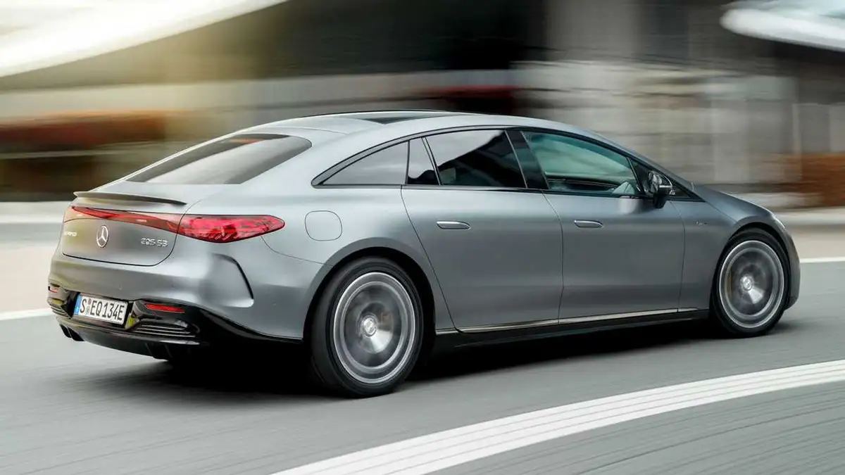 mercedes eqs 2025 02