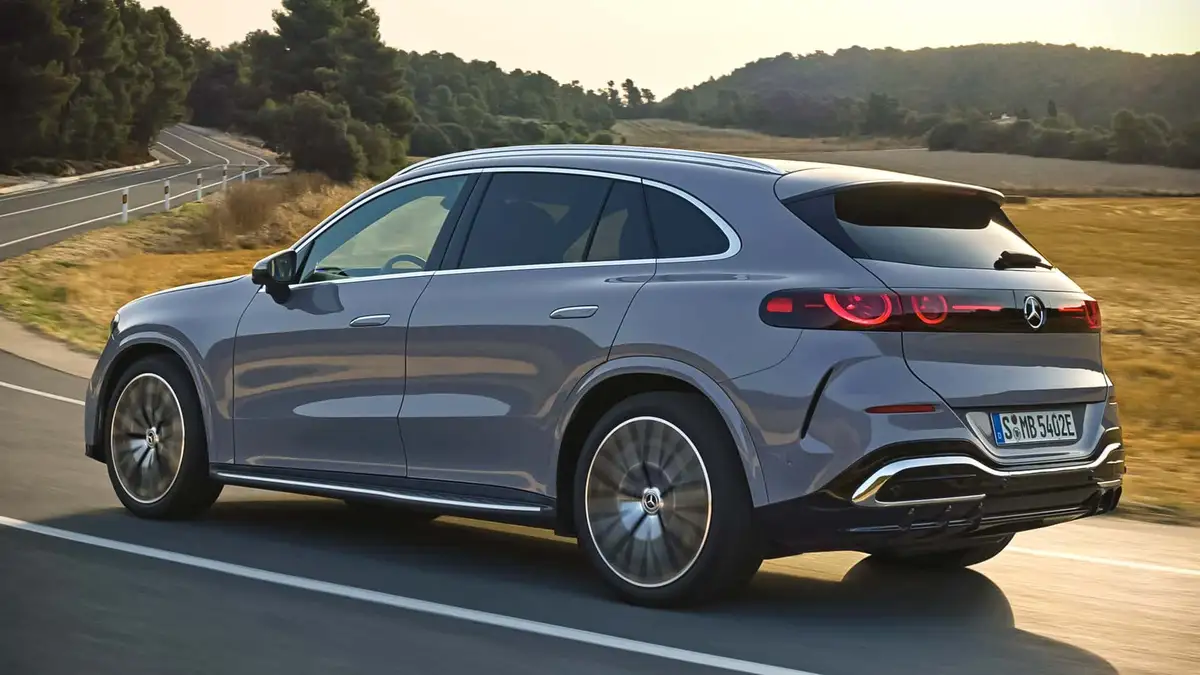 mercedes glc eq 2025 06