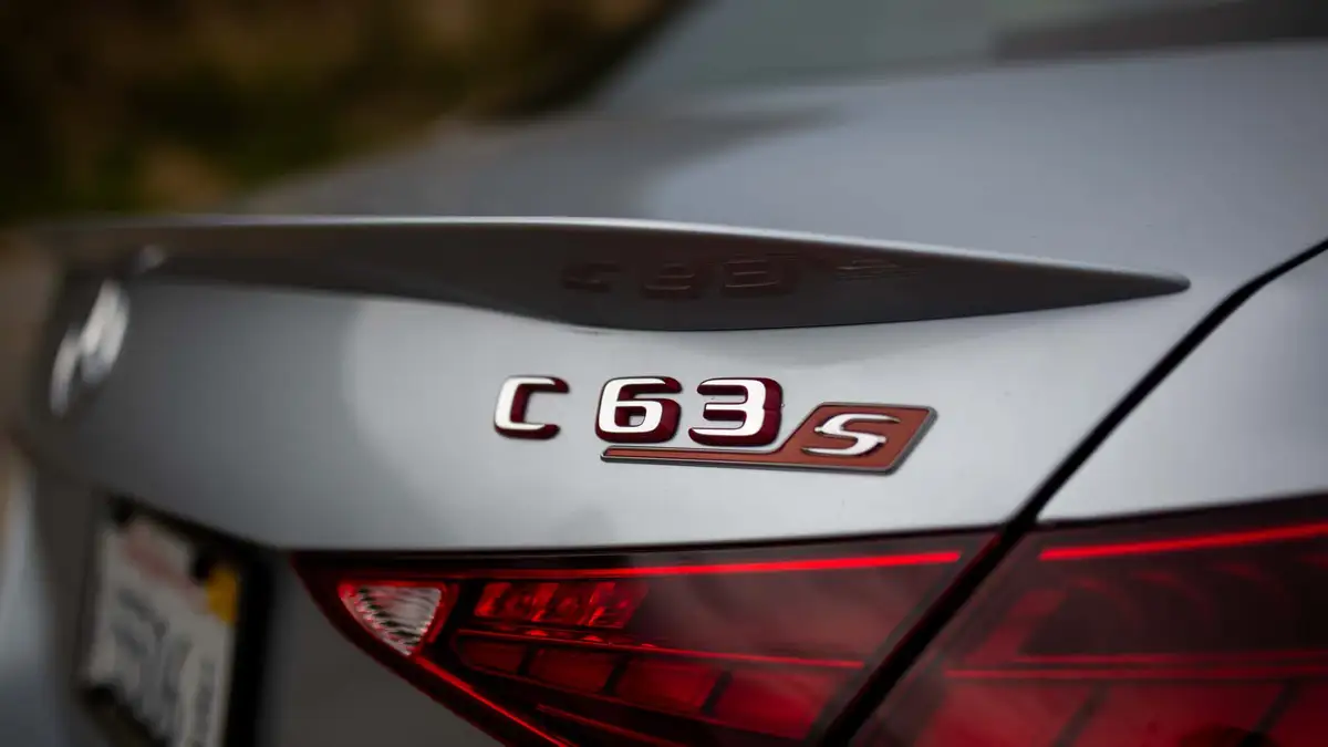 mercedes c63 amg 2025 01