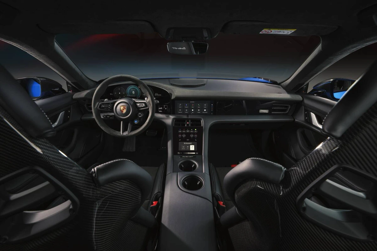 porsche taycan 003