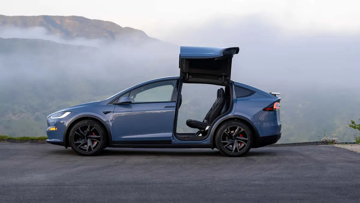 tesla model x 2025 02